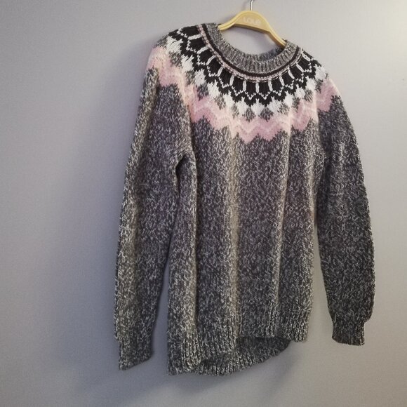 Bass Grey / Pink Sweater with Decorative Yoke Size M - Picture 2 of 8